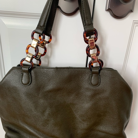 Olive pebbles leather shoulder bag, can be worn cross-body, by Talbots. - Picture 3 of 8